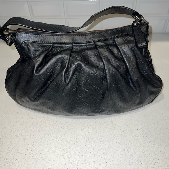 Authentic Gucci Black Guccissima Leather Sukey Hobo - Picture 4 of 11